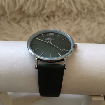 Large donkergroen zilver